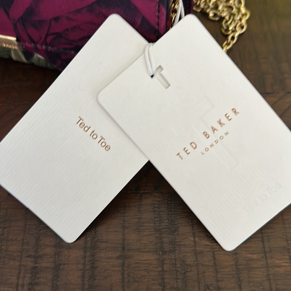 NWT Ted Baker flowered small purse. - Picture 9 of 9